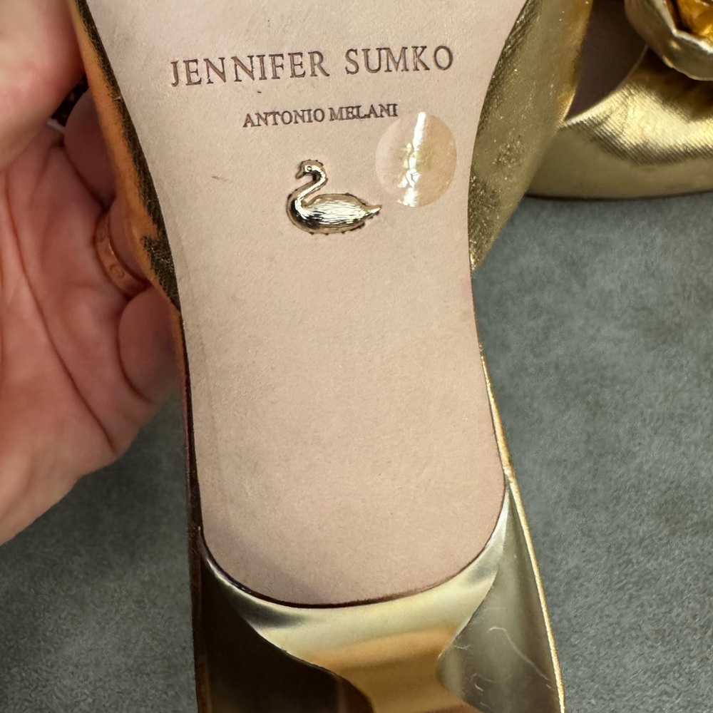 NWT Antonio Melani x Jennifer Sumko Jensy Metallic Coated Flower Dress Mules - Picture 11 of 11